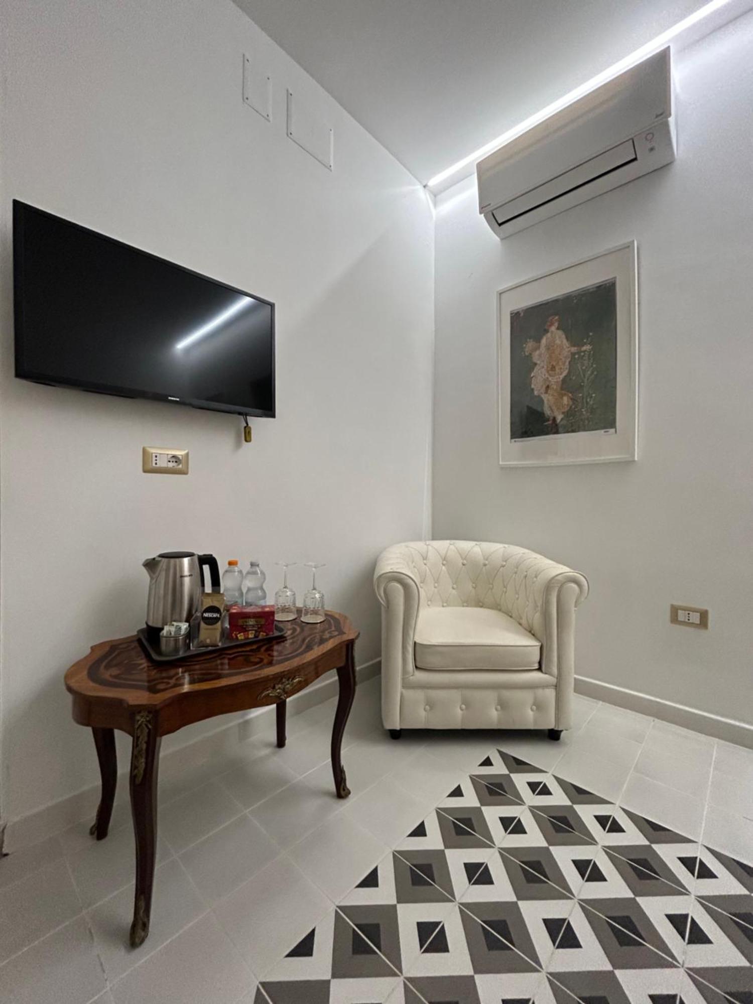 Casa Mariarosaria Apartment Napoli Bagian luar foto